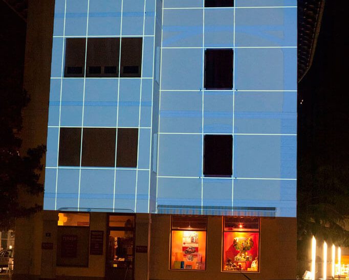 Projection mapping alignment grid