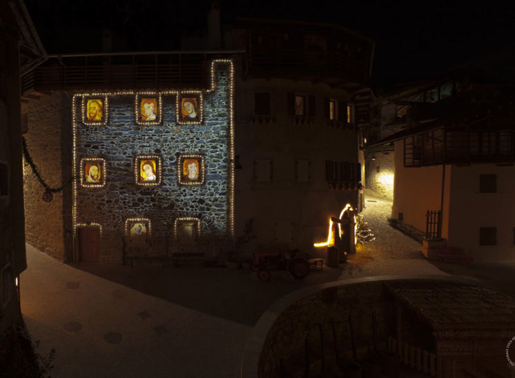 A still frame from the Christmas market projection mapping in Rango, Italy